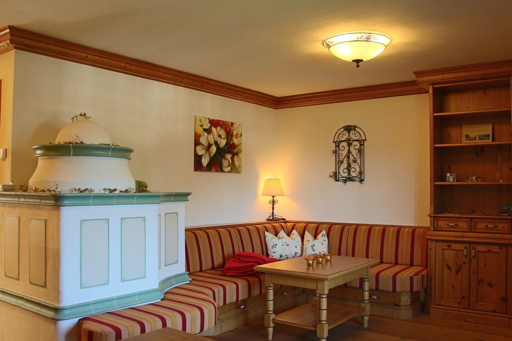 Ferienwohnung Schossleitner - Der Wohlfuehl-Ansitz Am Wolfgangsee Mit Weitblick St. Gilgen Pokój zdjęcie