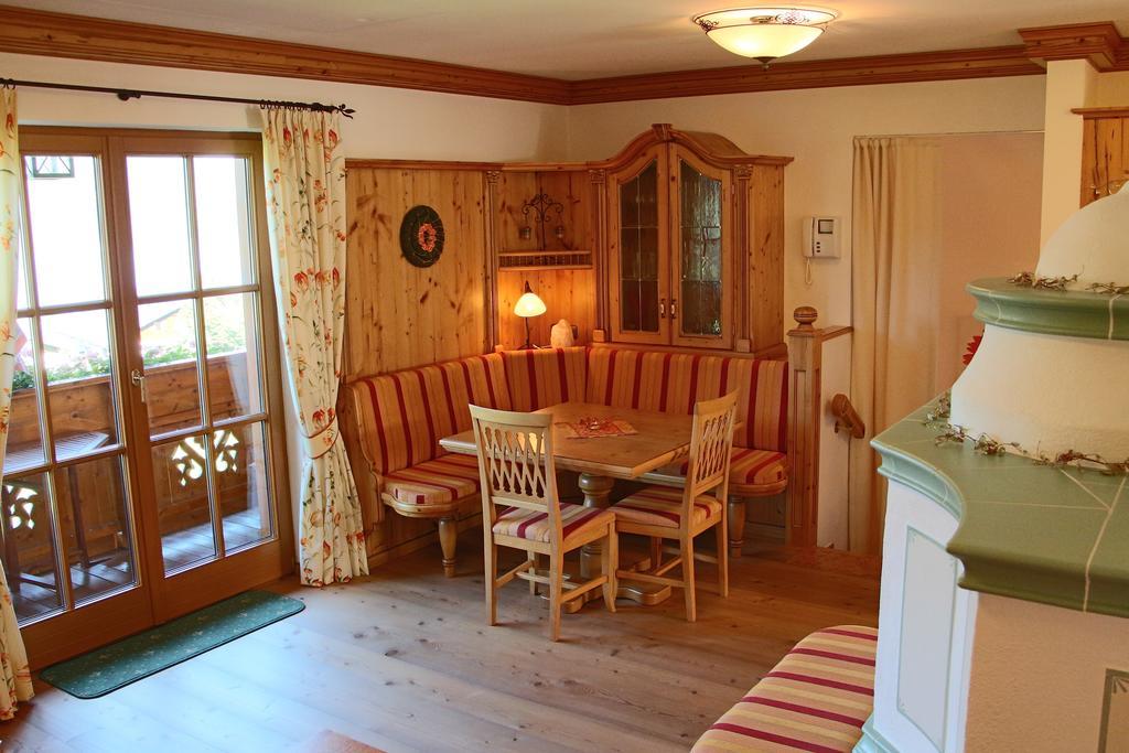 Ferienwohnung Schossleitner - Der Wohlfuehl-Ansitz Am Wolfgangsee Mit Weitblick St. Gilgen Pokój zdjęcie