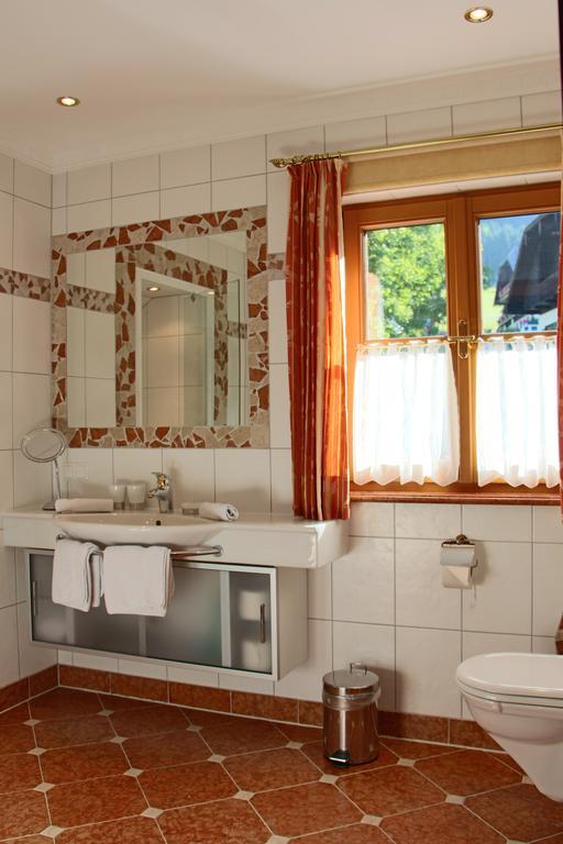 Ferienwohnung Schossleitner - Der Wohlfuehl-Ansitz Am Wolfgangsee Mit Weitblick St. Gilgen Pokój zdjęcie